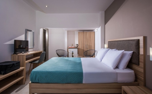 Thania Seaside Luxury Smotel