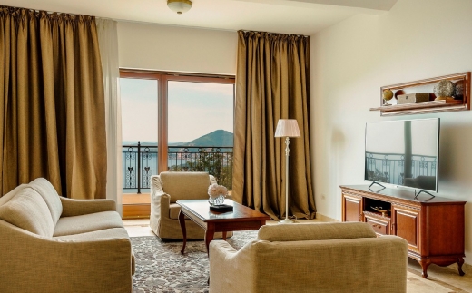 Oak Leaf Residences