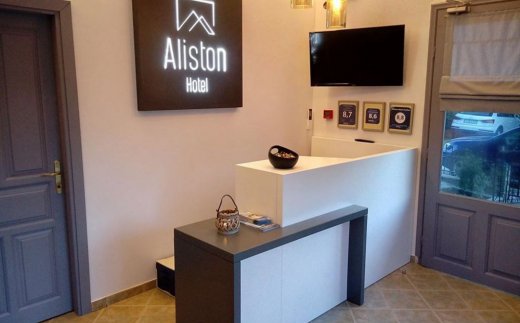 Aliston Hotel Studios