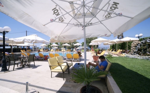 Santa Beach Hotel