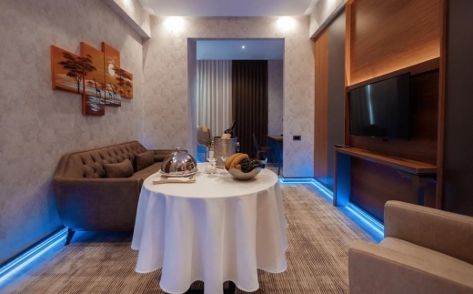 Midtown Hotel