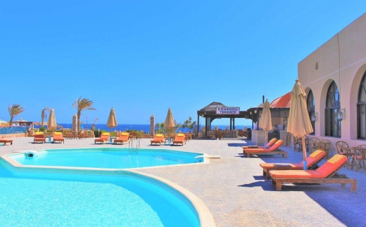 Rohanou Beach Resort