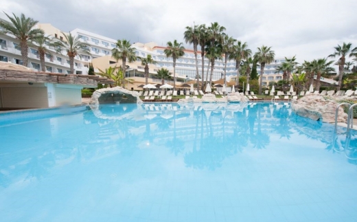 St. George Hotel Spa & Beach Resort