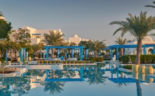 Hilton Salwa Beach Resort & Villas