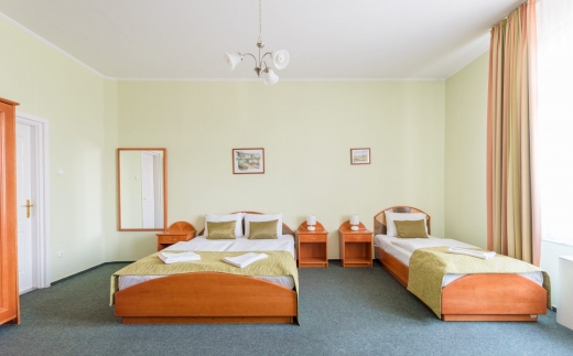 Baross City Hotel