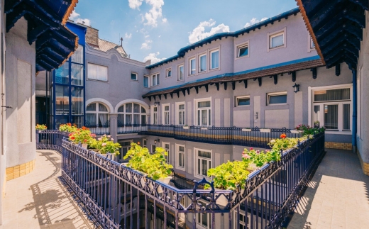 Baross City Hotel