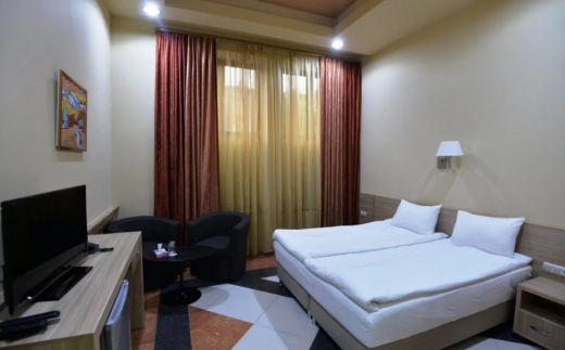 Yerevan Deluxe Hotel