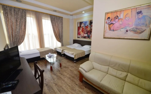 Yerevan Deluxe Hotel