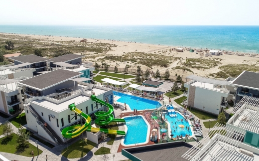 Aurum Family Resort & Spa Отель