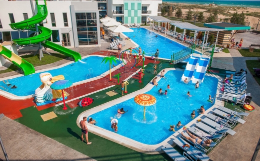 Aurum Family Resort & Spa Отель