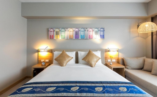 Oakwood Hotel Journeyhub Phuket