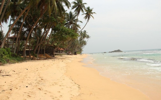 Sri Gemunu Beach Resort