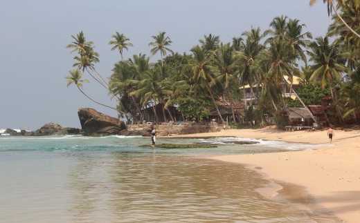 Sri Gemunu Beach Resort