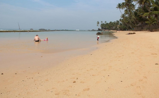 Sri Gemunu Beach Resort