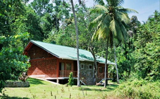 Sri Gemunu Beach Resort