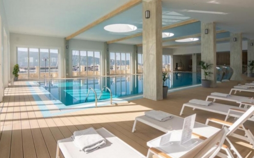 Lazure Hotel & Marina
