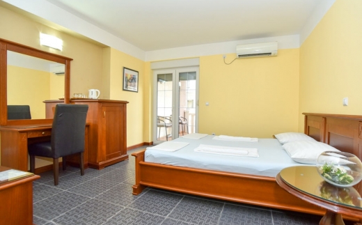 Hotel Tomy