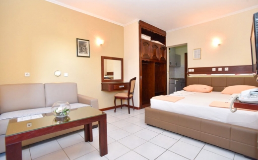 Hotel Tomy