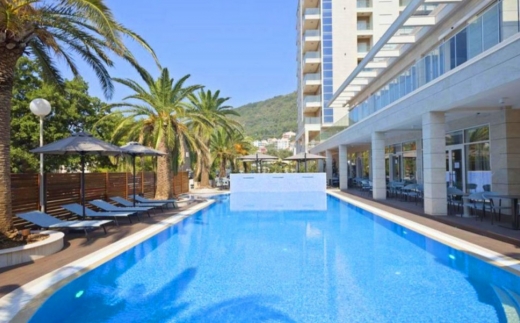 Ami Hotel