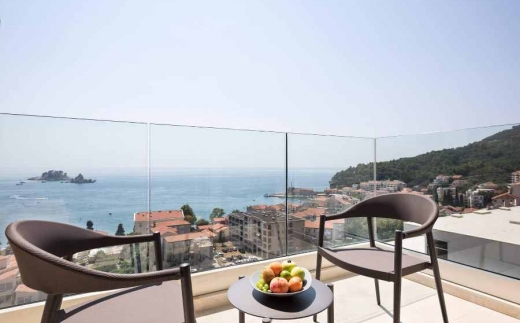 Ami Hotel