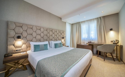 Ami Hotel