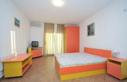 Apartments Medin Orange