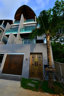 Bukit Pool Villas