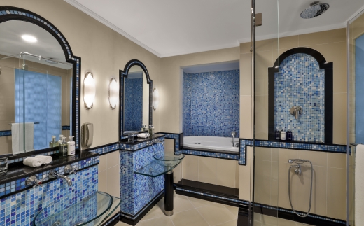Al Habtoor Grand Resort, Autograph Collection