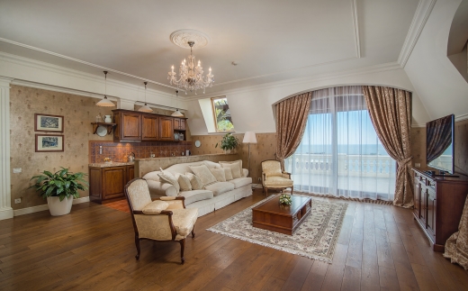 Villa Elena Hotel & Residences